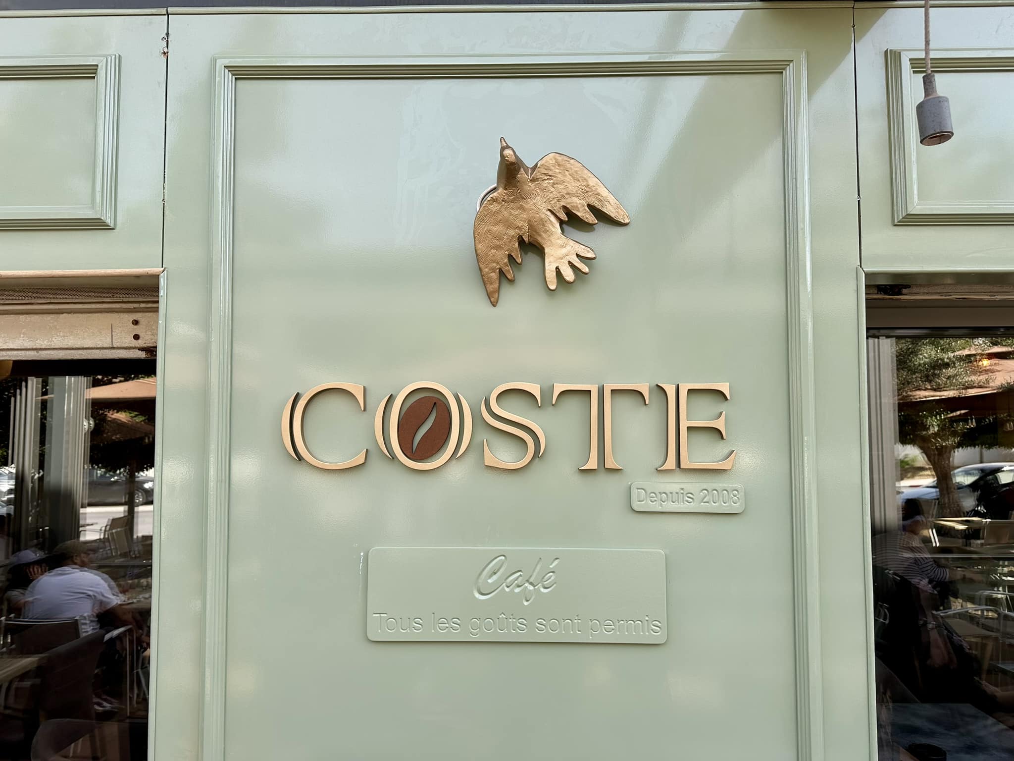 COSTE depuis 2008 signage